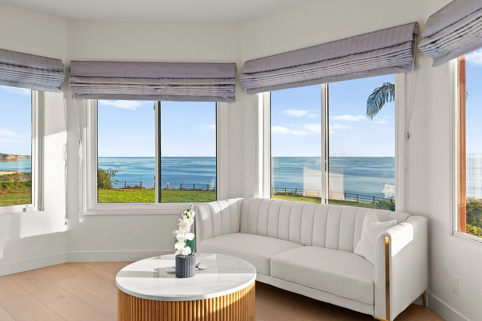 Sitting room with panoramic Pacific Ocean views